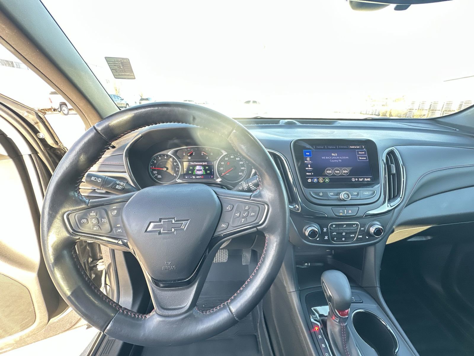 Used 2022 Chevrolet Equinox RS w/ Infotainment Package FWD image 11