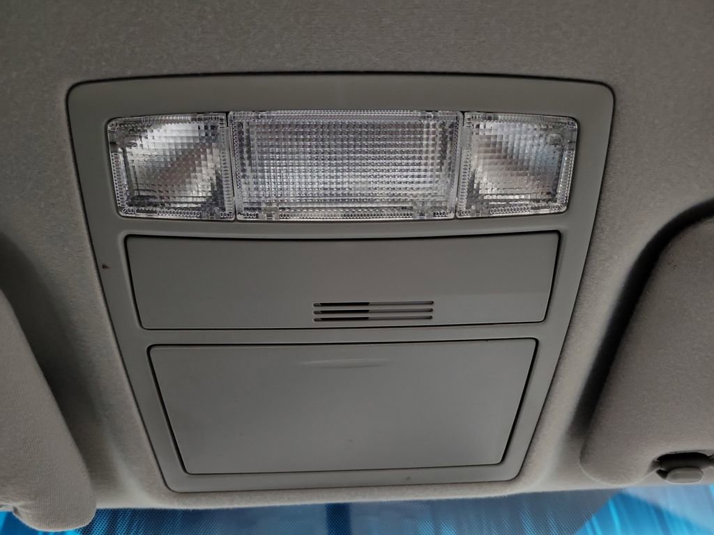 Used 2010 Toyota Camry LE image 18