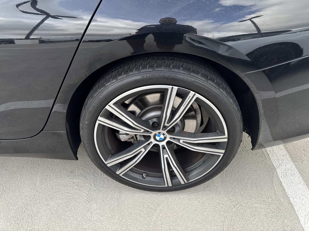Used 2020 BMW 330i Sedan w/ Driving Assistance Package RWD image 8