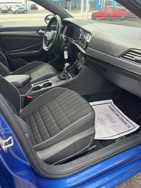 Used 2022 Volkswagen Jetta Sport FWD image 9