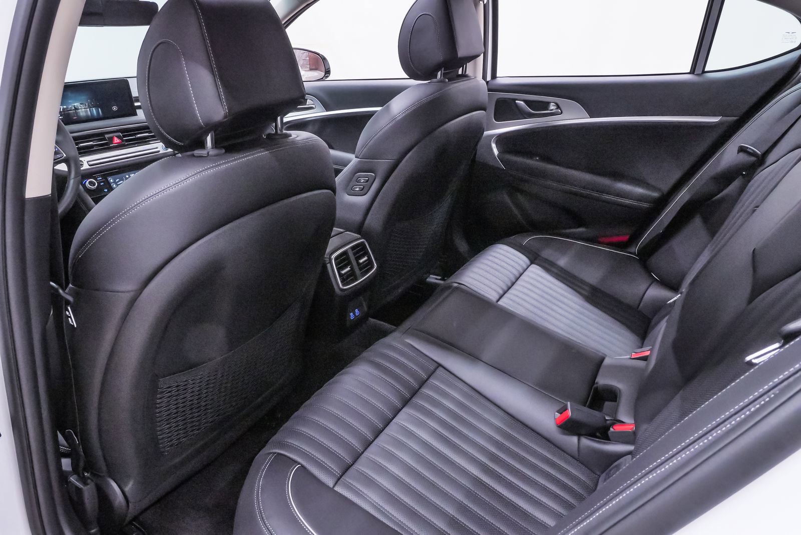 Certified 2026 Genesis G70 2.5T Prestige image 11