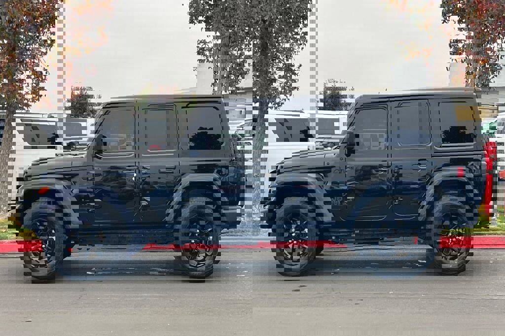 Used 2022 Jeep Wrangler Unlimited Sport image 7