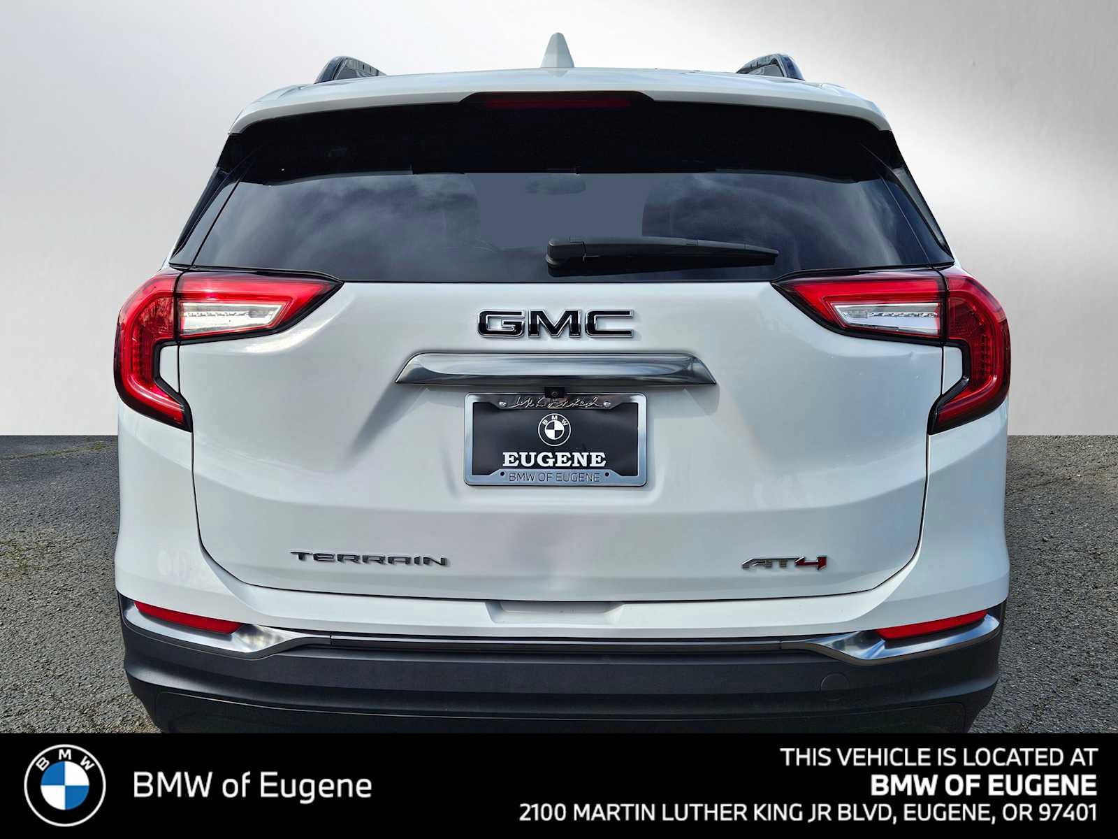 Used 2023 GMC Terrain AT4 image 5