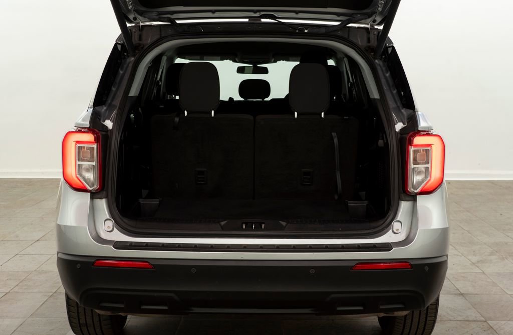 Used 2022 Ford Explorer XLT AWD/4WD image 13