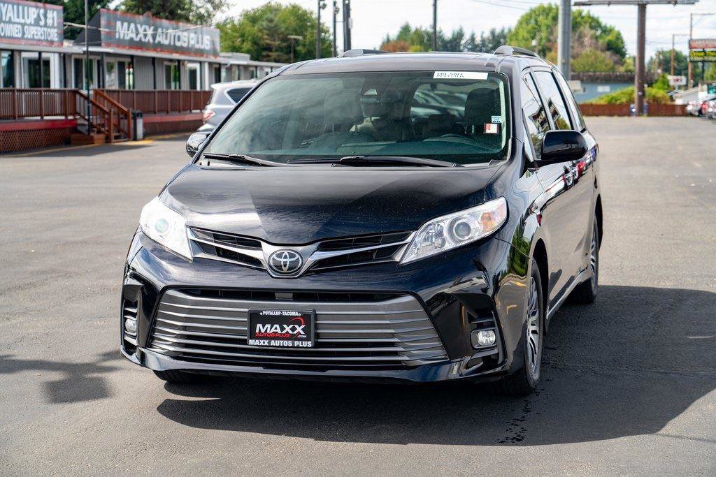 Used 2020 Toyota Sienna XLE FWD image 4
