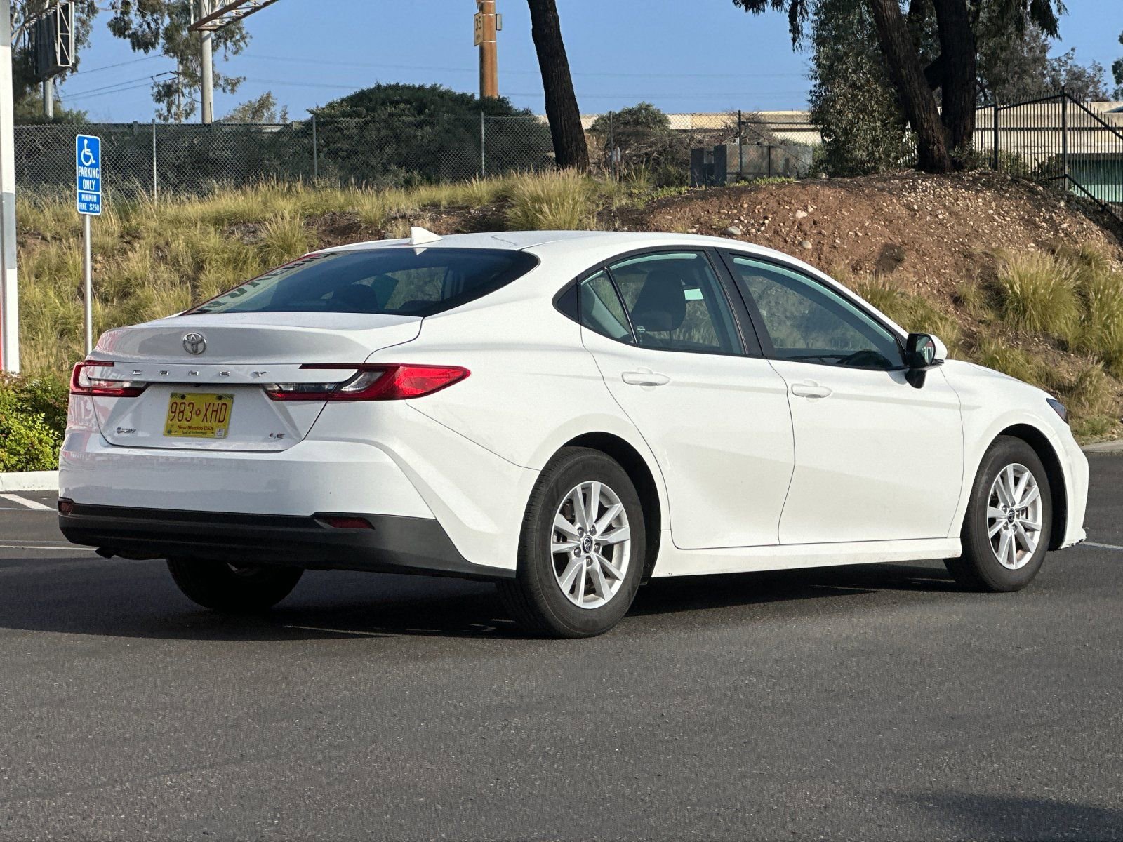 Used 2025 Toyota Camry LE image 5