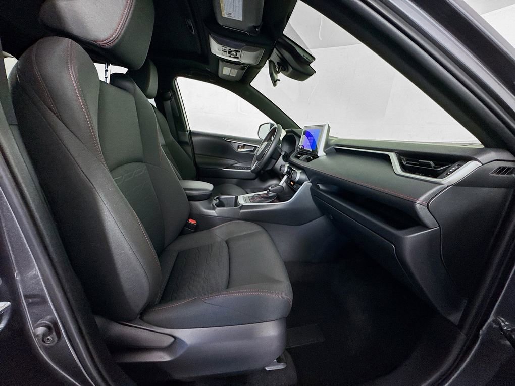 Used 2024 Toyota RAV4 SE w/ Weather & Moonroof Package image 28