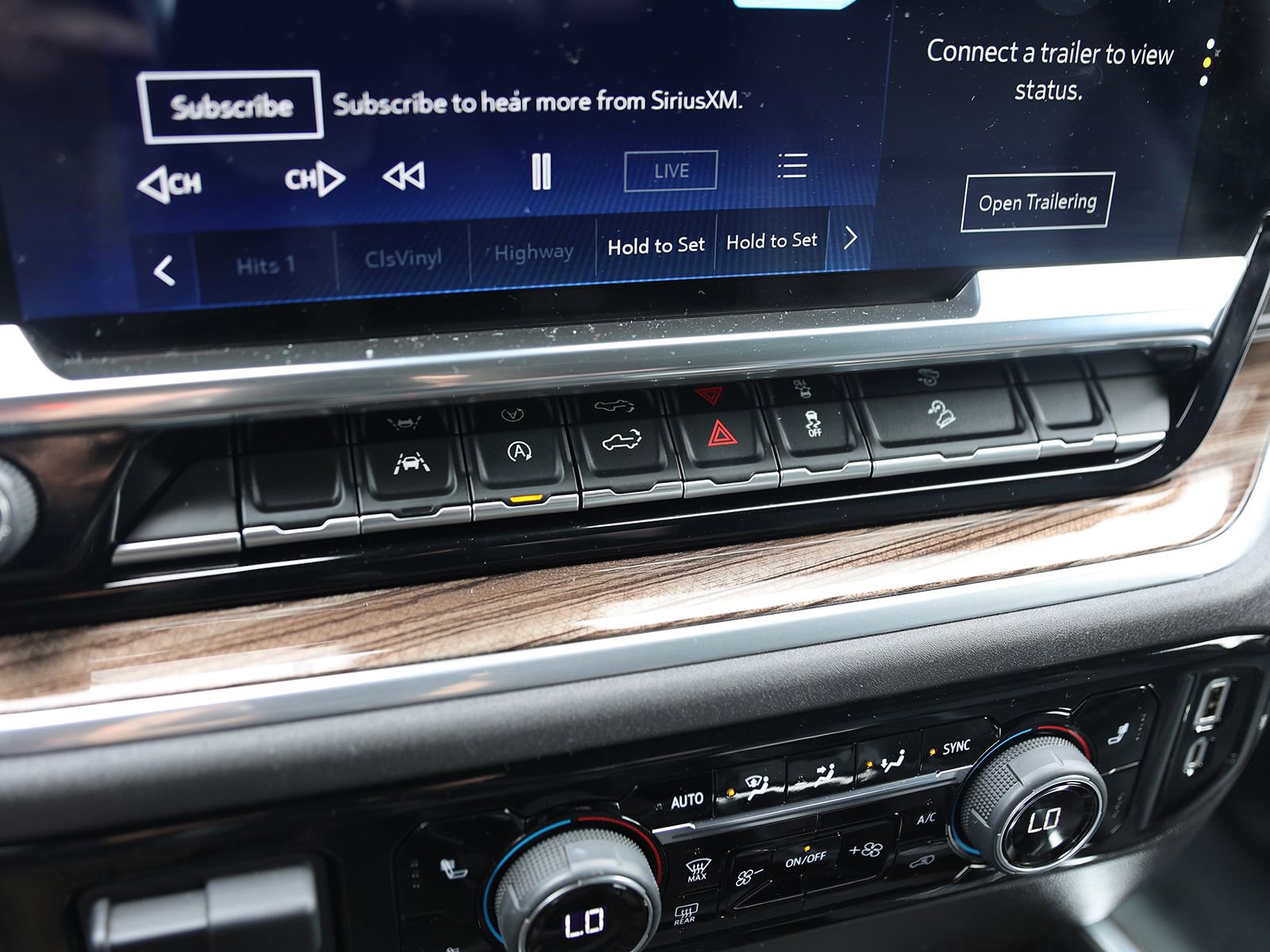 Used 2025 Chevrolet Silverado 1500 LT Trail Boss w/ Convenience Package II image 32