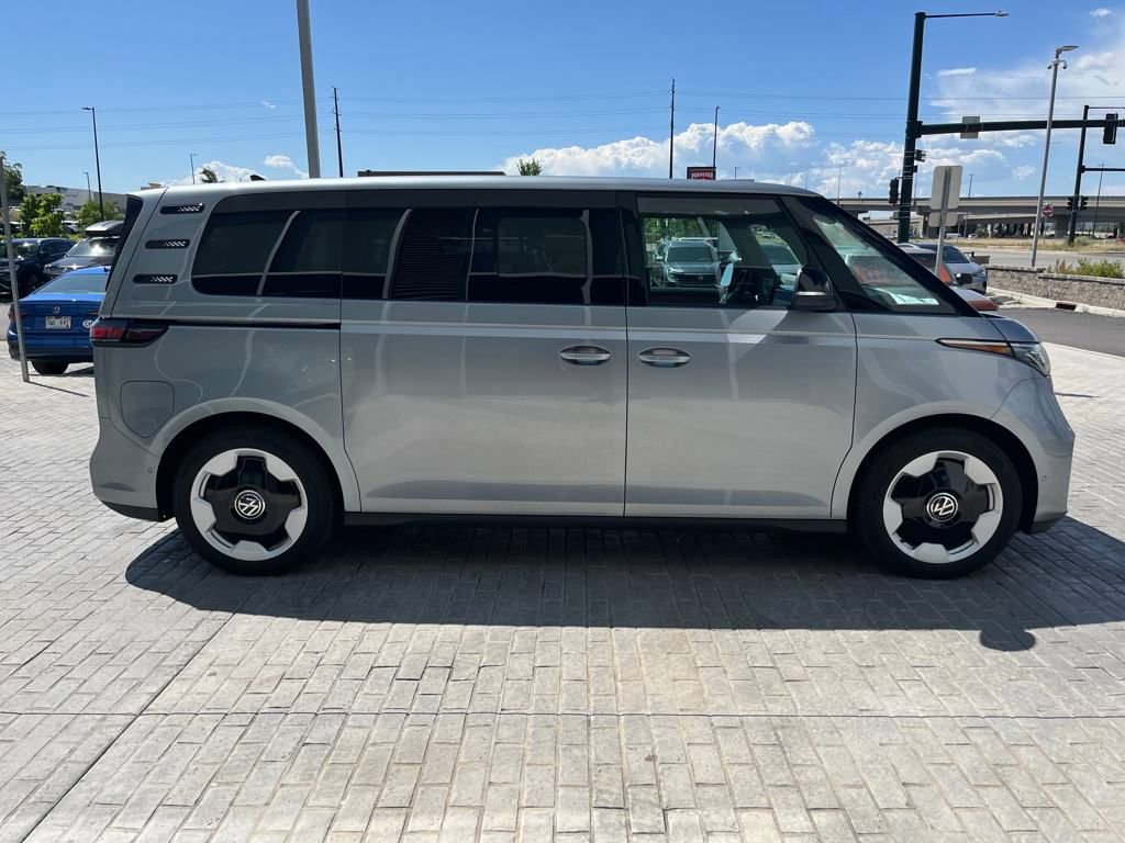 New 2025 Volkswagen ID. Buzz Pro S image 38