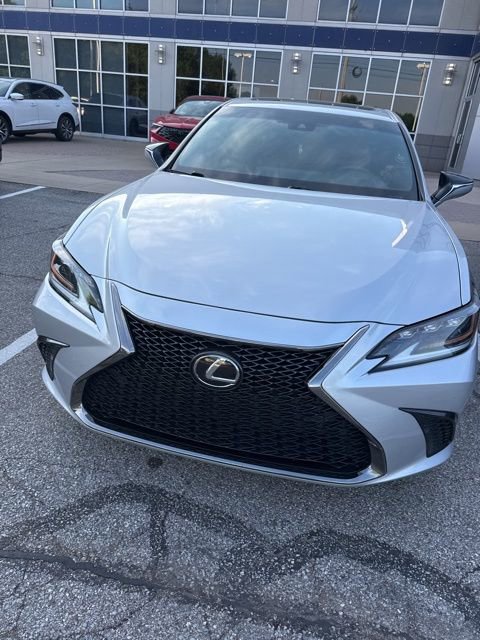 Used 2019 Lexus ES 350 F Sport w/ Accessory Package image 2
