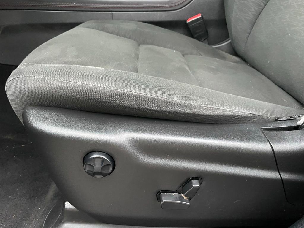 Used 2024 Dodge Durango GT image 11