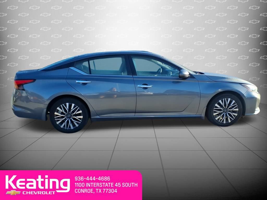 Used 2023 Nissan Altima 2.5 SV FWD image 4