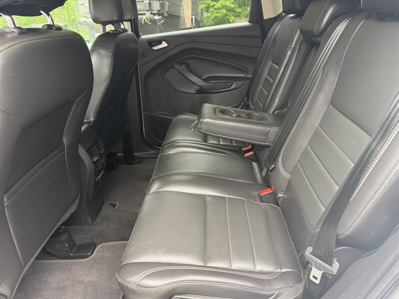 Used 2016 Ford Escape SE w/ SE Leather Comfort Package AWD/4WD image 13