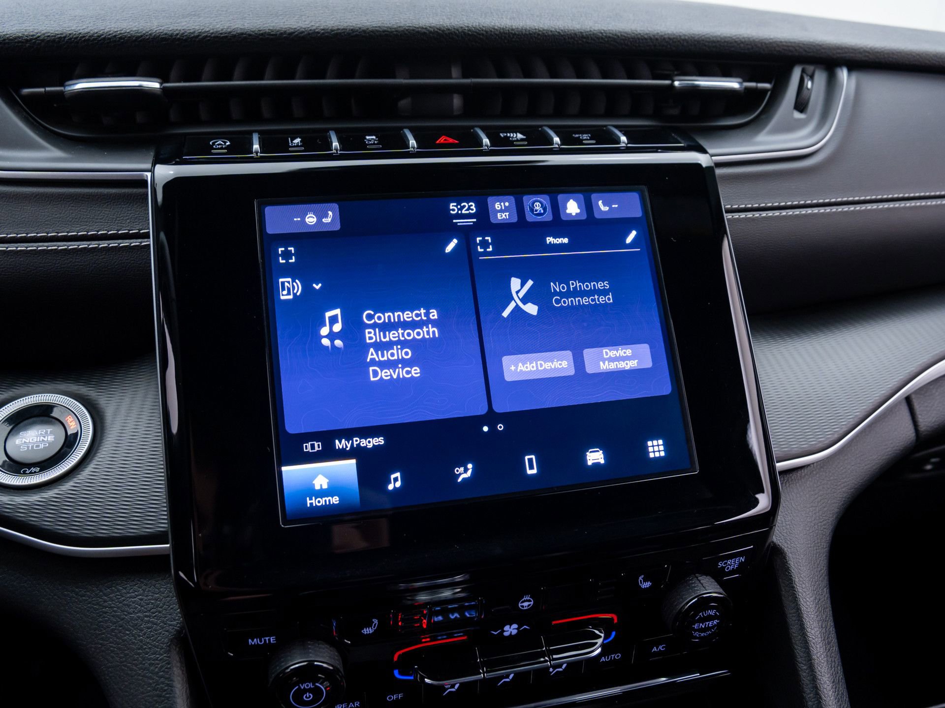 Used 2024 Jeep Grand Cherokee Altitude image 24