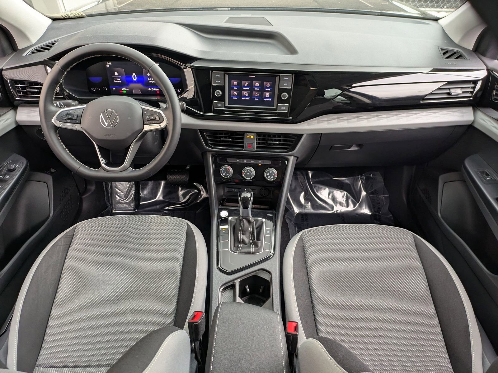 Used 2024 Volkswagen Taos S image 7