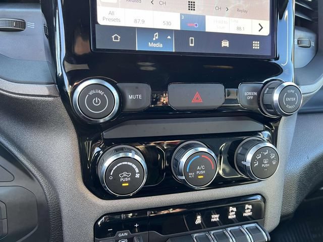 New 2026 RAM 2500 Tradesman w/ Chrome Appearance Group AWD/4WD image 21