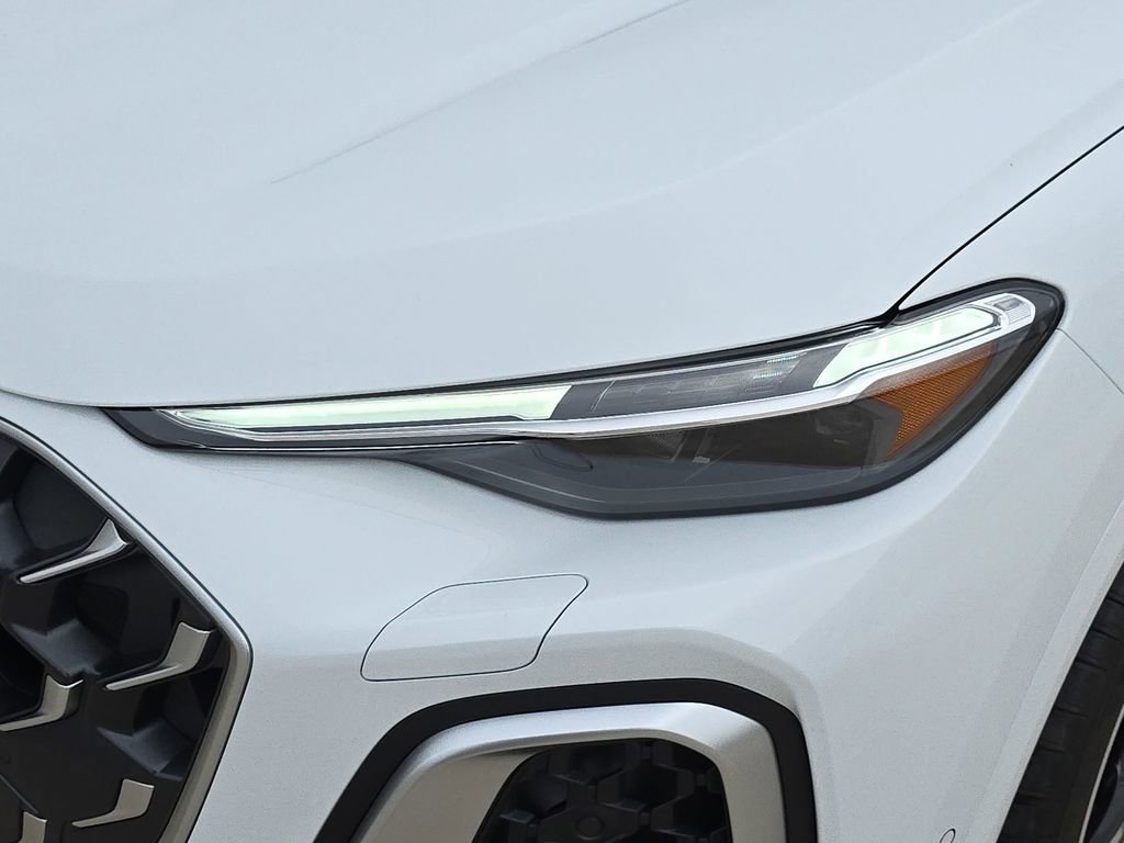 New 2026 Audi SQ5 Premium Plus image 32