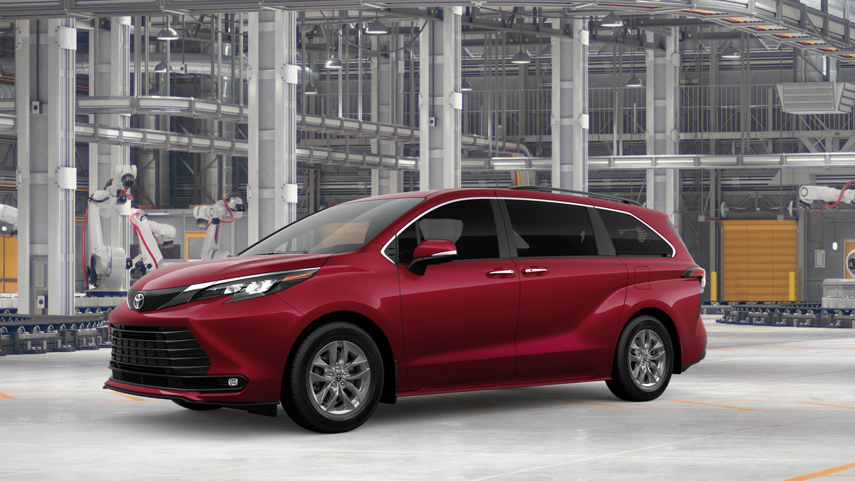 New 2026 Toyota Sienna XLE FWD image 3