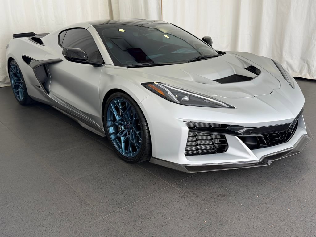 Used 2026 Chevrolet Corvette ZR1 w/ Stealth Interior Trim Package RWD image 7