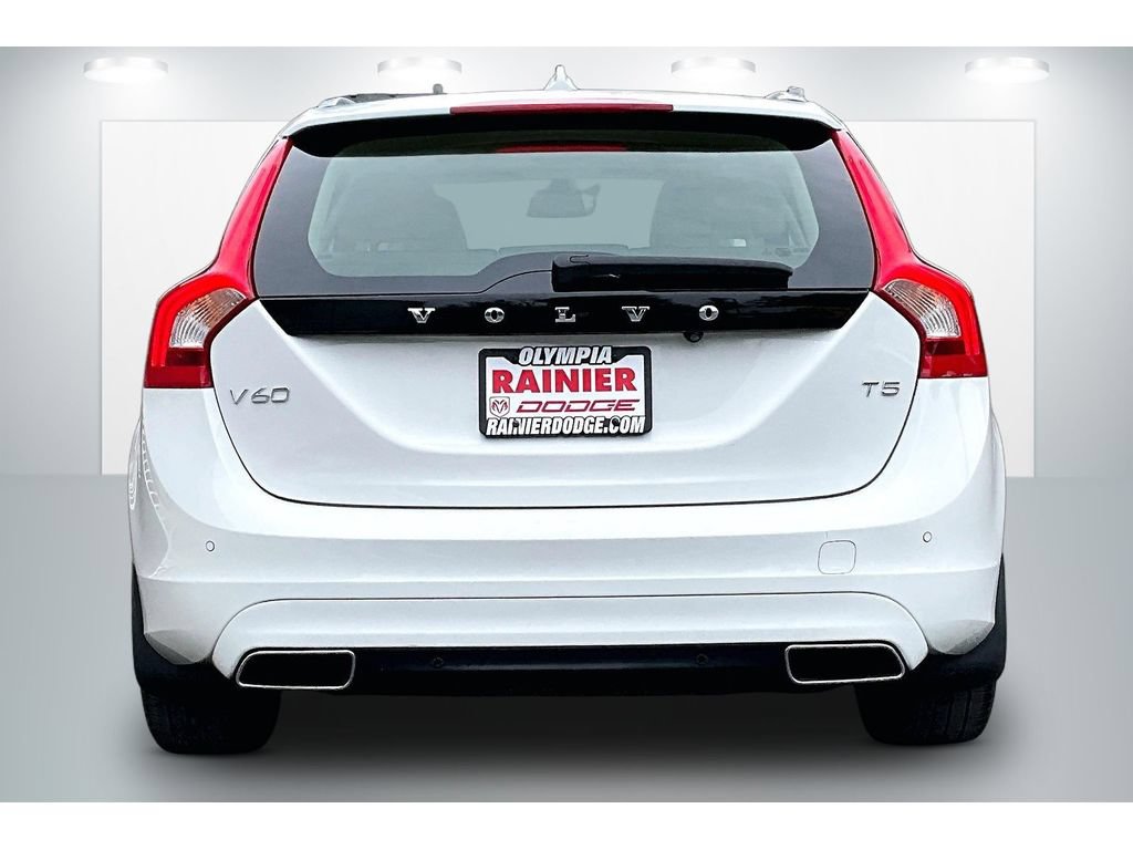 Used 2015 Volvo V60 T5 Premier FWD image 4