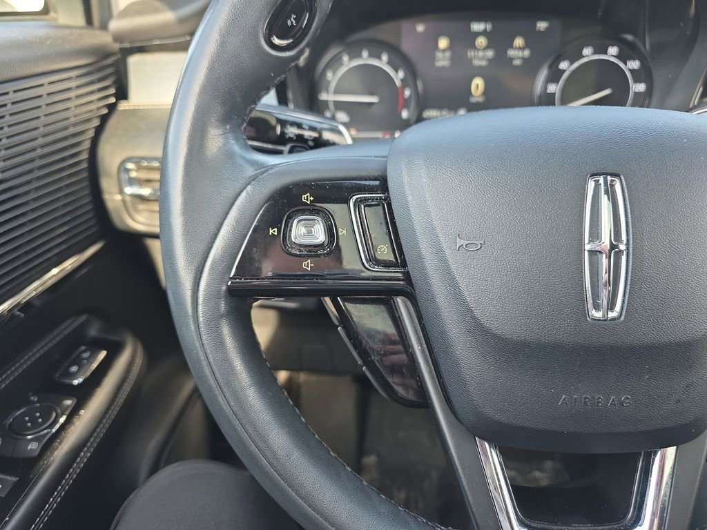 Used 2021 Lincoln Corsair AWD w/ Premium Package image 28