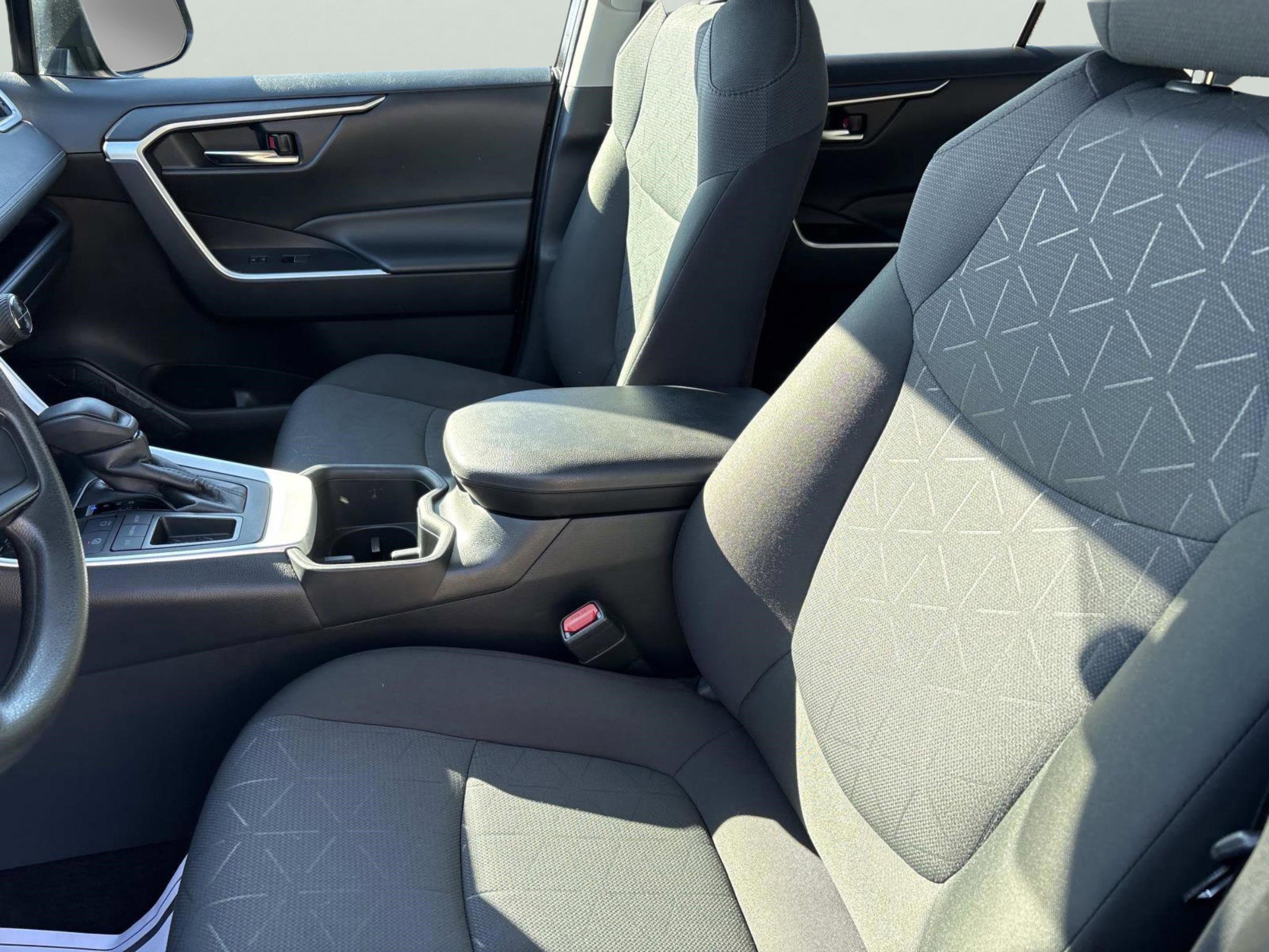 Used 2024 Toyota RAV4 XLE image 21