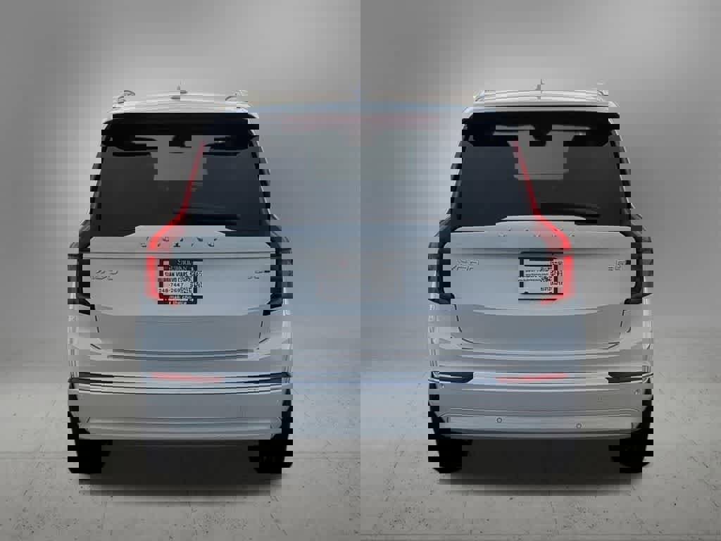 Certified 2025 Volvo XC90 B5 Core w/ Protection Package Premier image 5