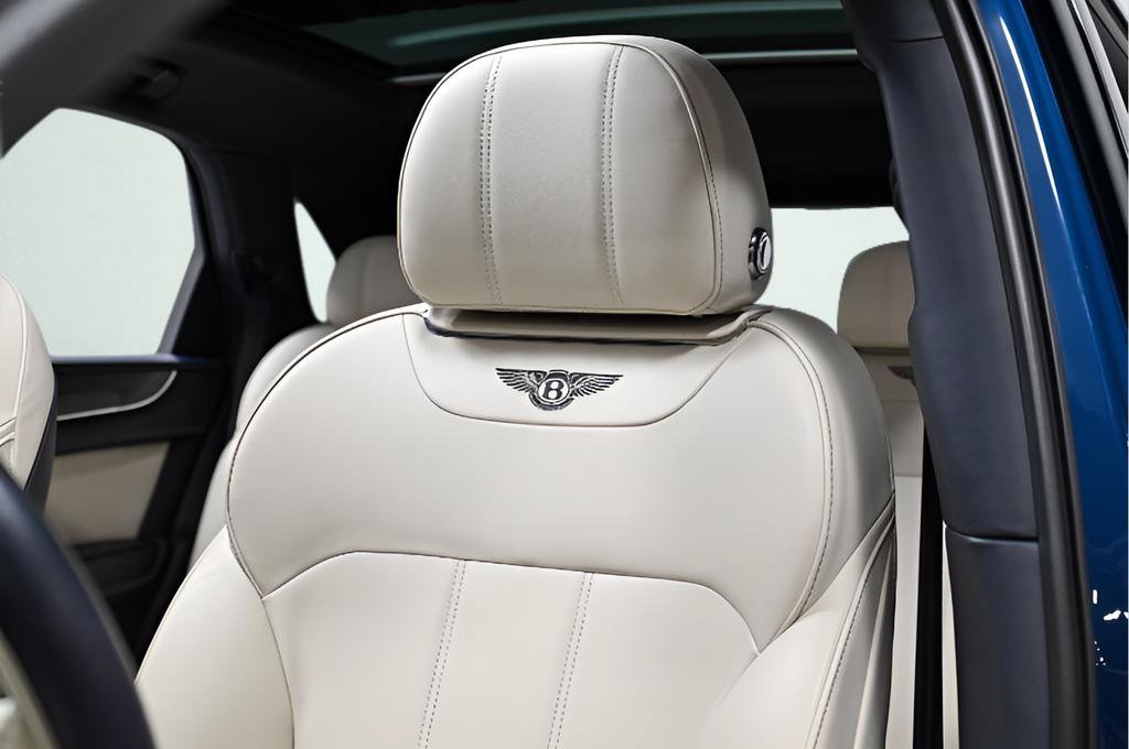 Used 2018 Bentley Bentayga AWD/4WD image 1