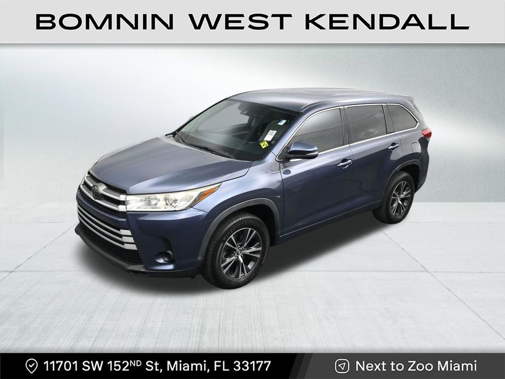 Used 2018 Toyota Highlander LE image 13