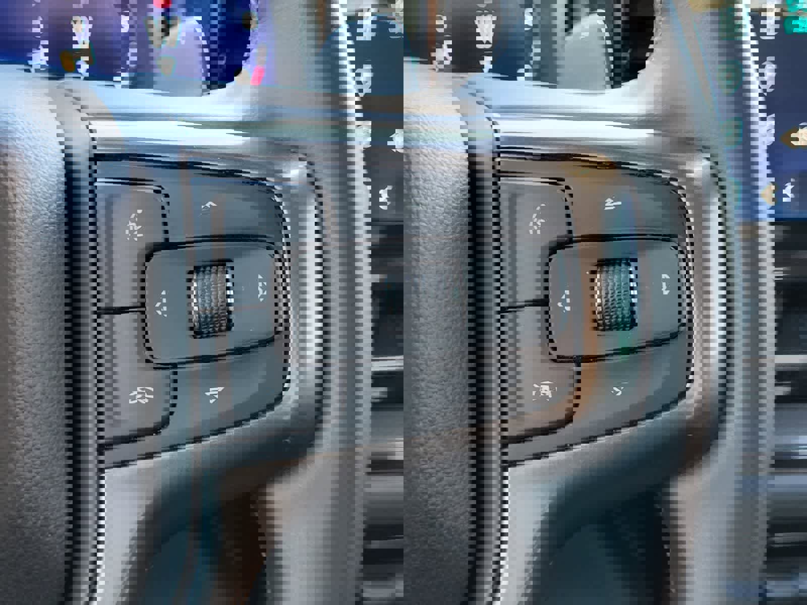 Used 2023 Chevrolet Silverado 1500 ZR2 w/ Technology Package image 17