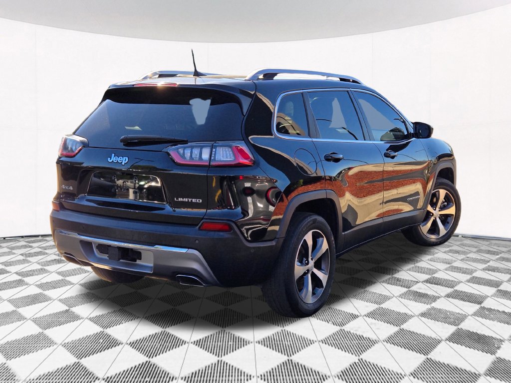 Used 2021 Jeep Cherokee Limited w/ Trailer Tow Group AWD/4WD image 17