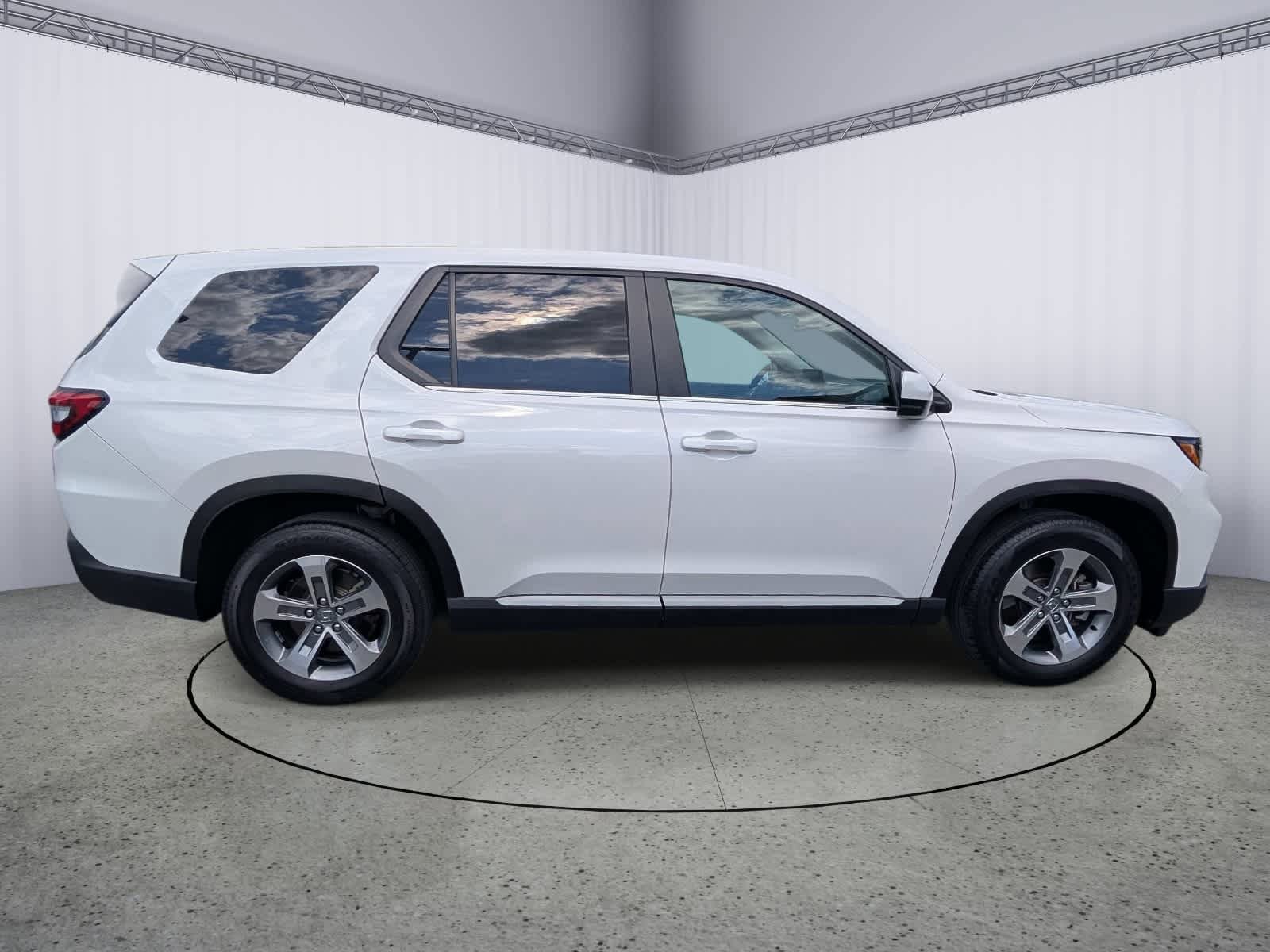 Certified 2023 Honda Pilot EX-L image 2