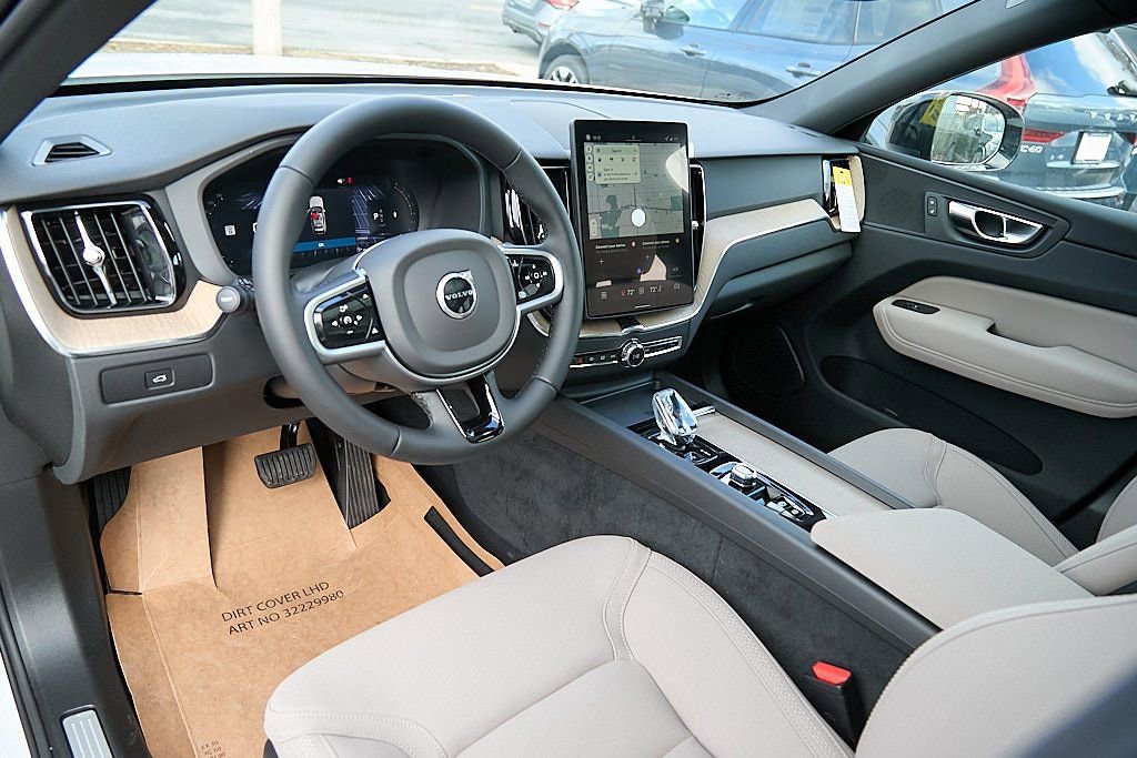 New 2026 Volvo XC60 B5 Plus w/ Protection Package Premier image 12