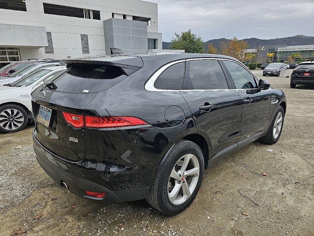Used 2020 Jaguar F-PACE Premium image 10