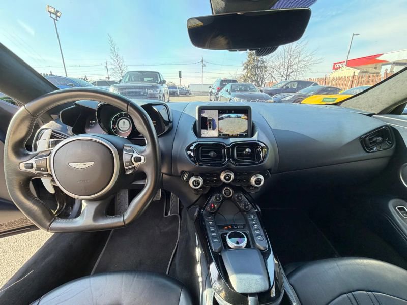 Used 2020 Aston Martin V8 Vantage Coupe image 14