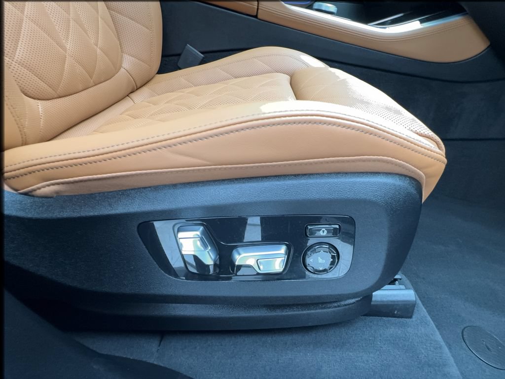 Used 2025 BMW X5 M60i AWD/4WD image 33