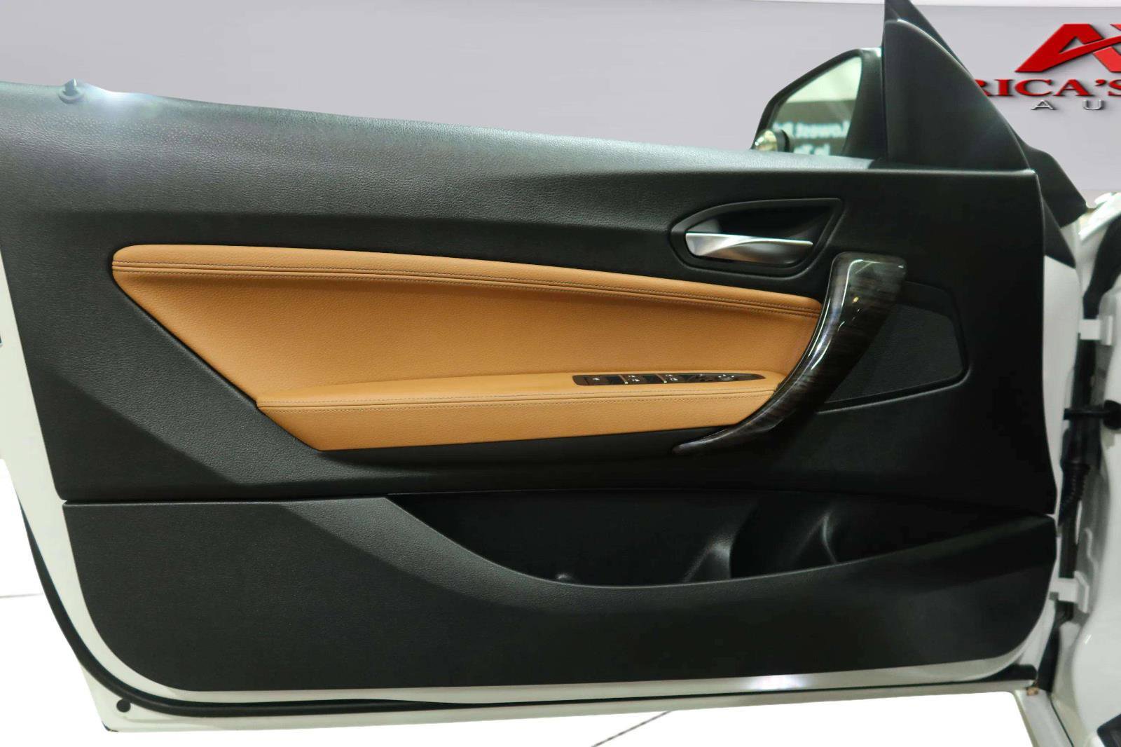 Used 2020 BMW 230i Convertible w/ Premium Package RWD image 20