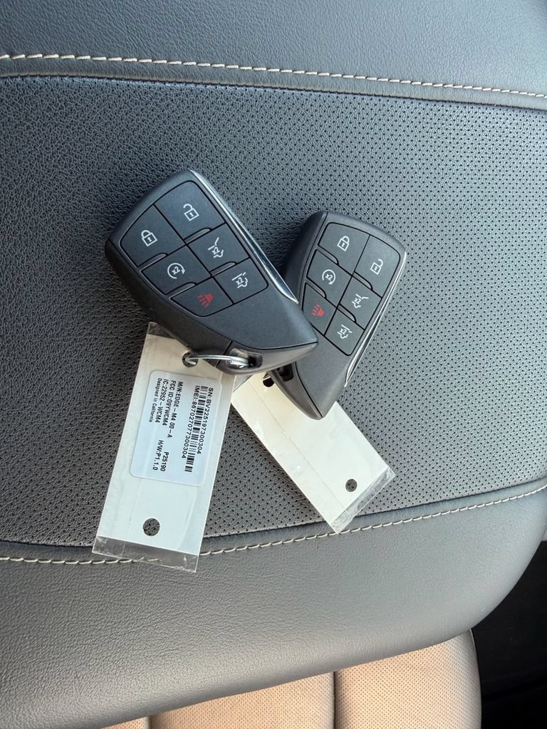 Used 2025 Chevrolet Suburban Premier AWD/4WD image 21