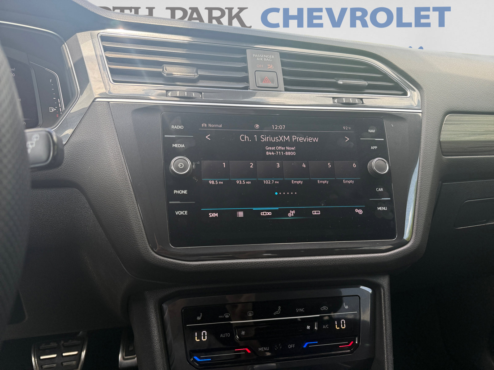 Used 2022 Volkswagen Tiguan SEL R-Line AWD/4WD image 15