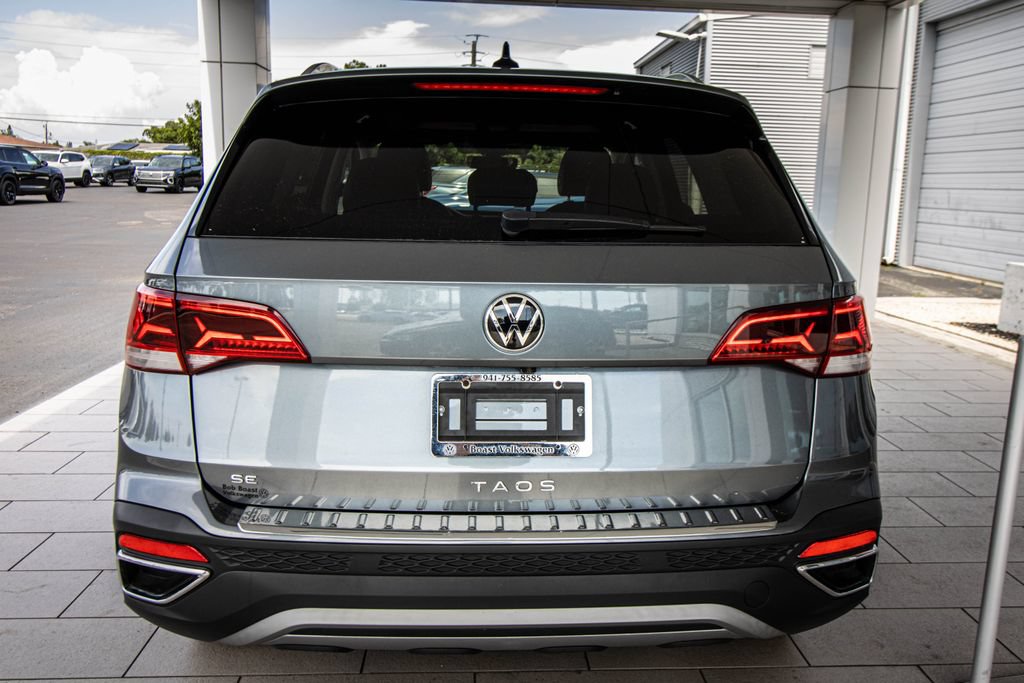Certified 2023 Volkswagen Taos SE w/ Panoramic Sunroof Package FWD image 16