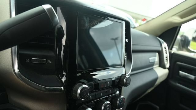 Used 2019 RAM 2500 Laramie AWD/4WD image 16