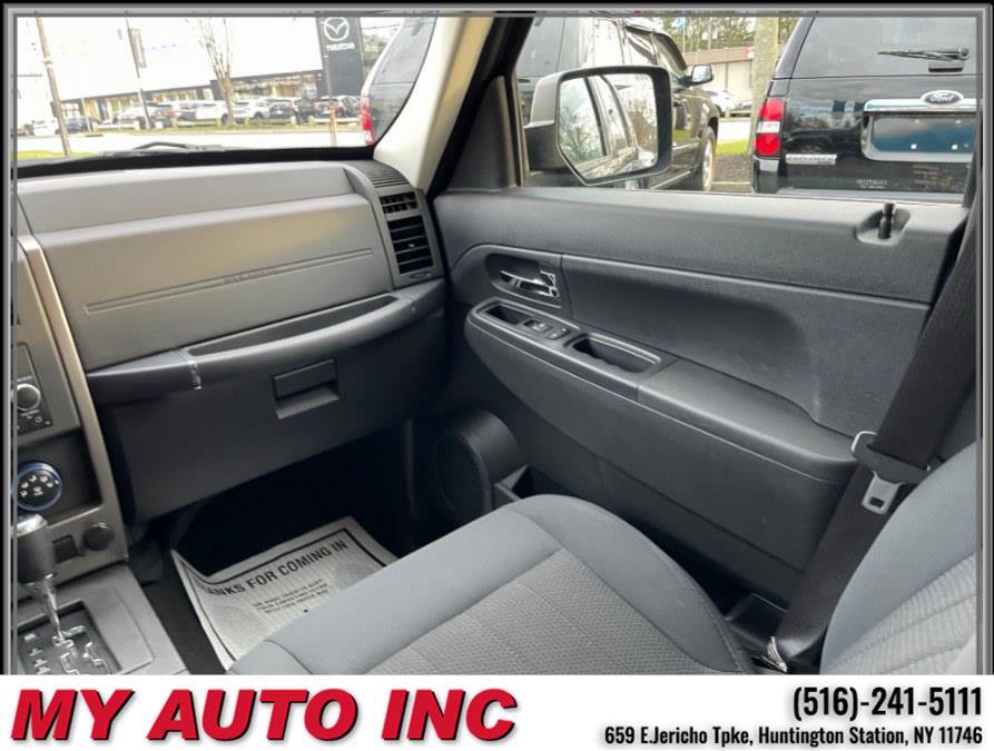 Used 2012 Jeep Liberty Sport image 13