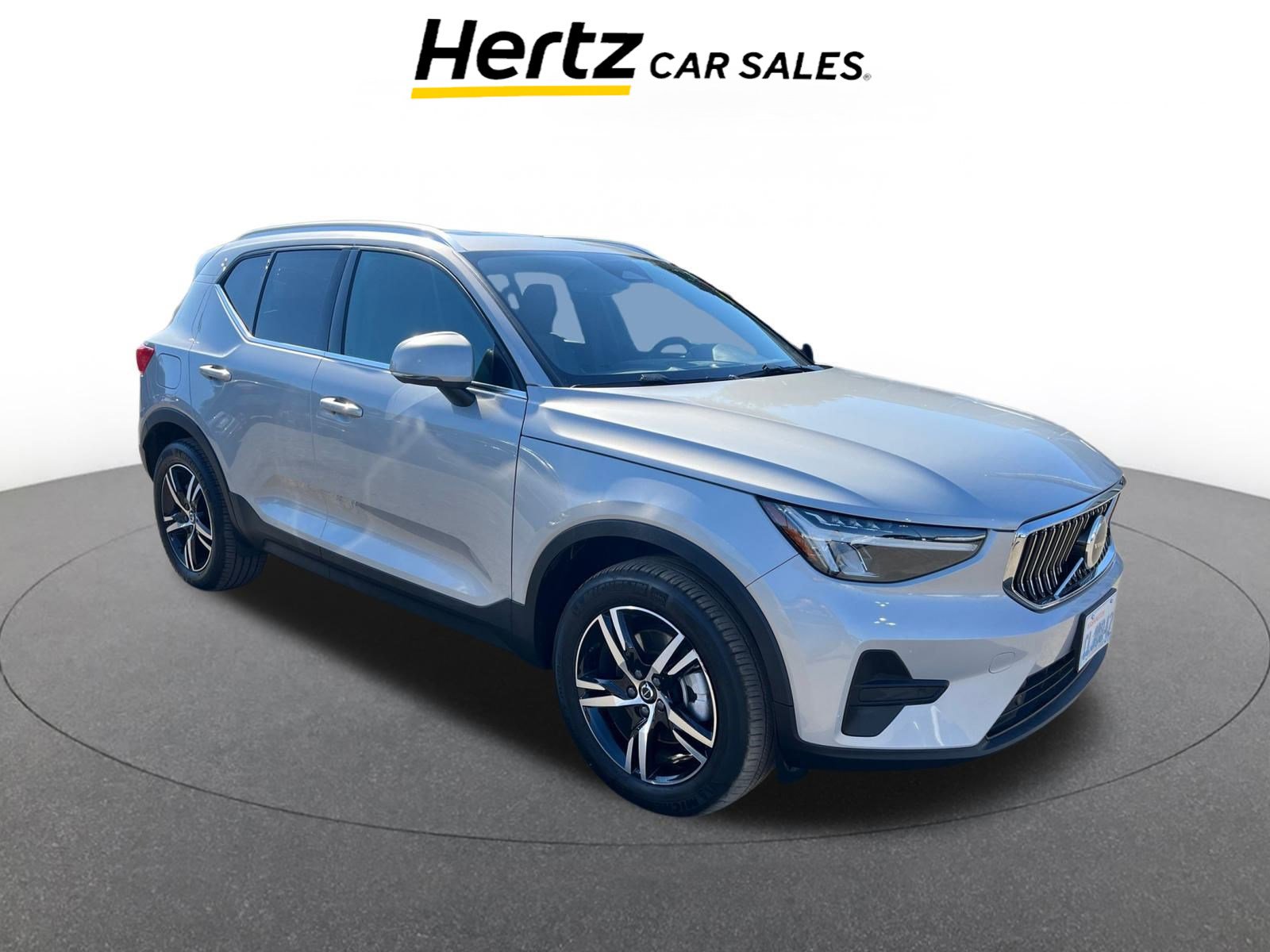 Used 2024 Volvo XC40 B5 Core