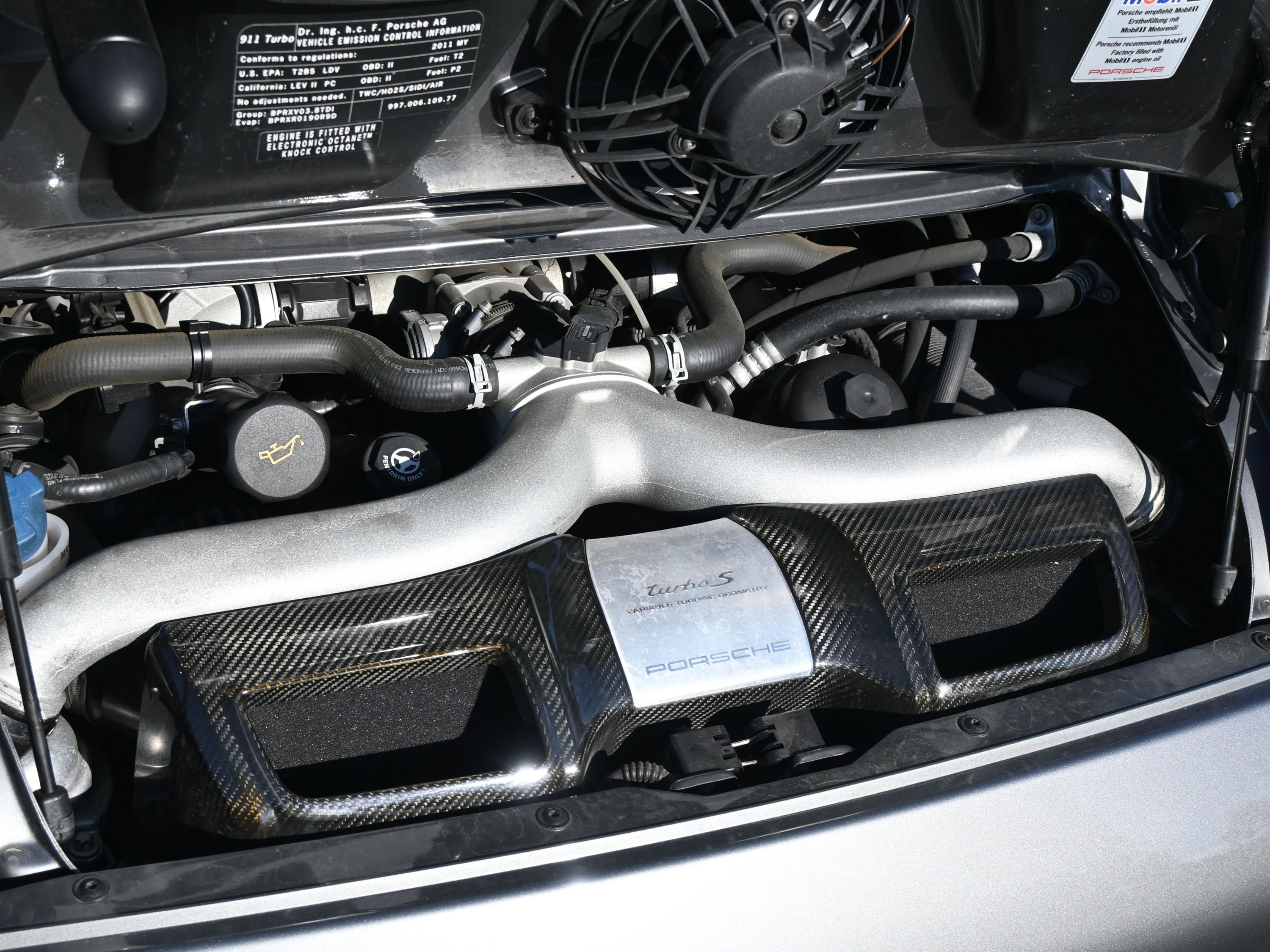 Used 2011 Porsche 911 Turbo S image 20