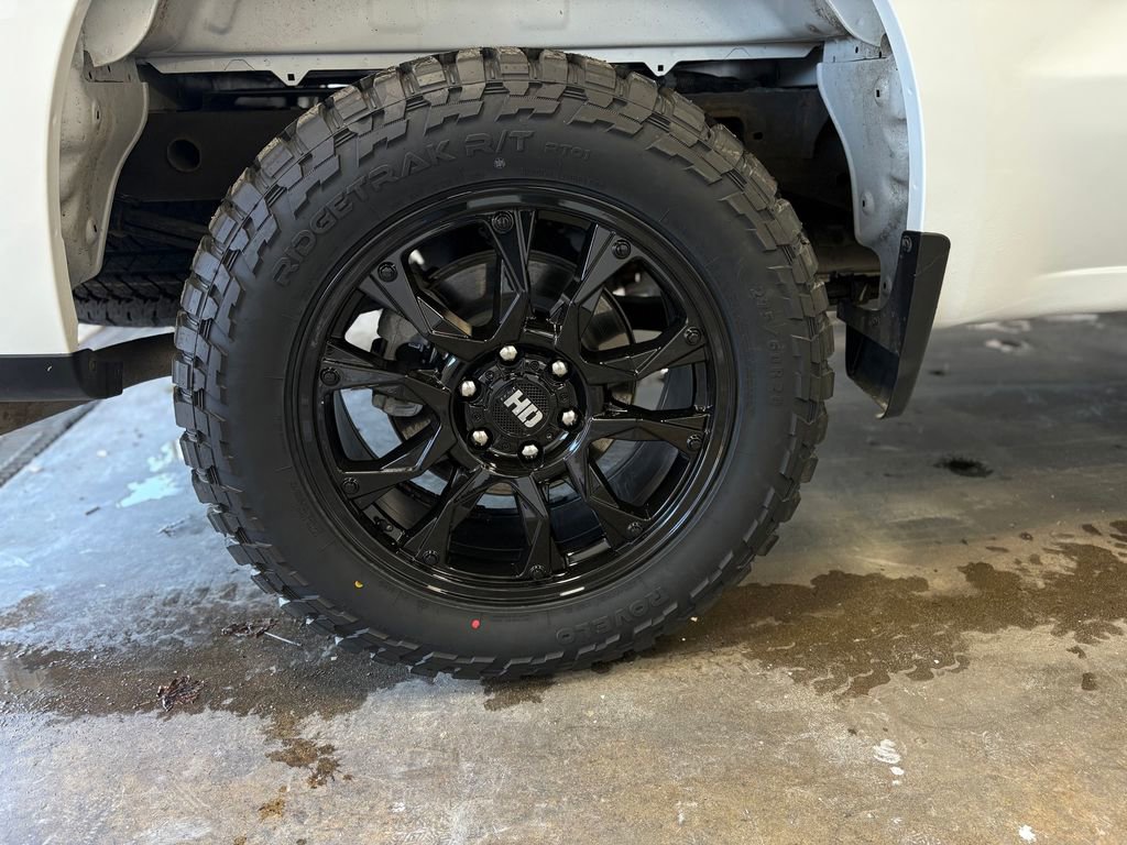 Used 2025 Chevrolet Silverado 1500 LT image 31