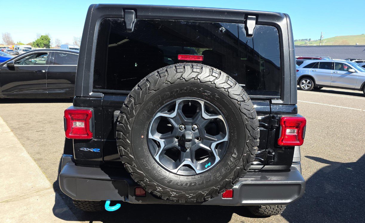 Used 2023 Jeep Wrangler Unlimited Rubicon 4xe image 5