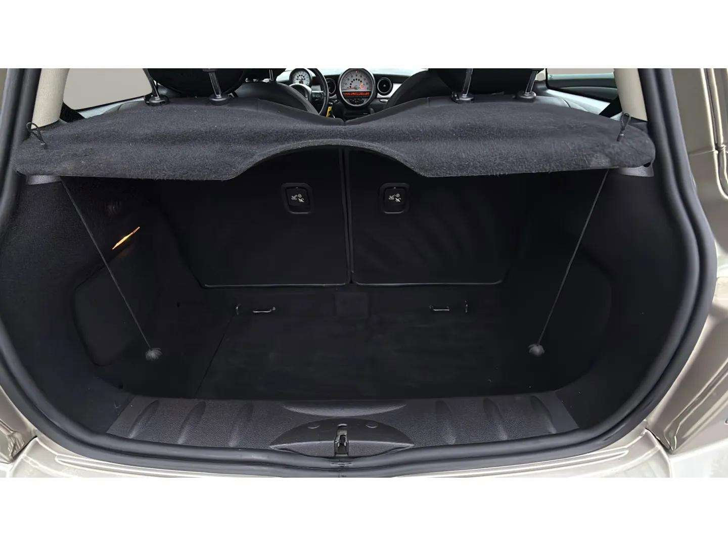 Used 2011 MINI Cooper Hardtop image 14