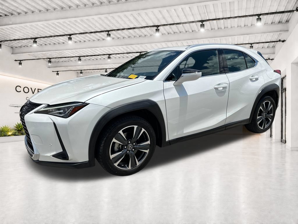 Used 2021 Lexus UX 200 w/ Accessory Package (Z2) FWD image 4