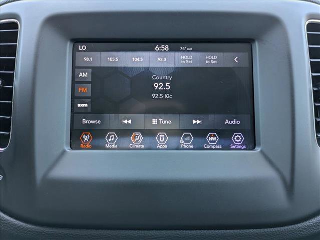Used 2018 Jeep Compass Latitude w/ Popular Equipment Group FWD image 14