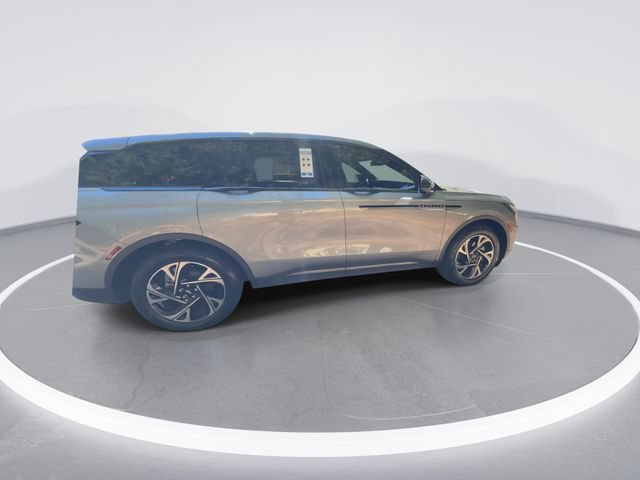 Used 2024 Lincoln Nautilus Premier w/ Jet Appearance Package AWD/4WD image 9